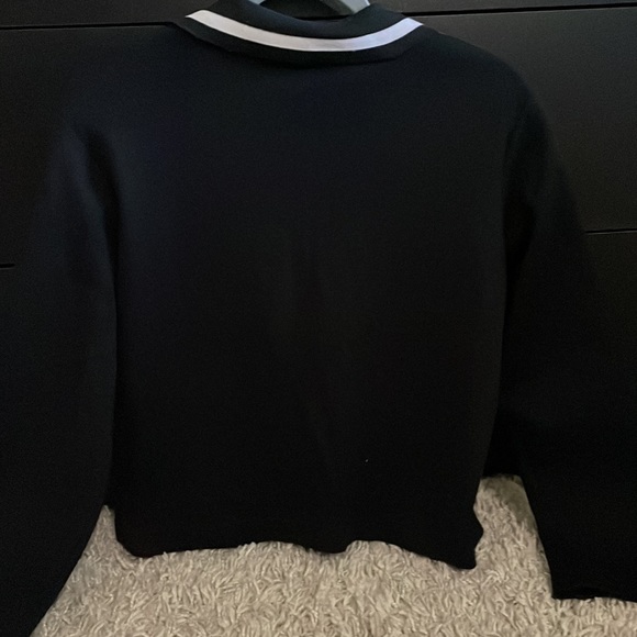 Black/white zip up top. Size S. - Picture 2 of 6